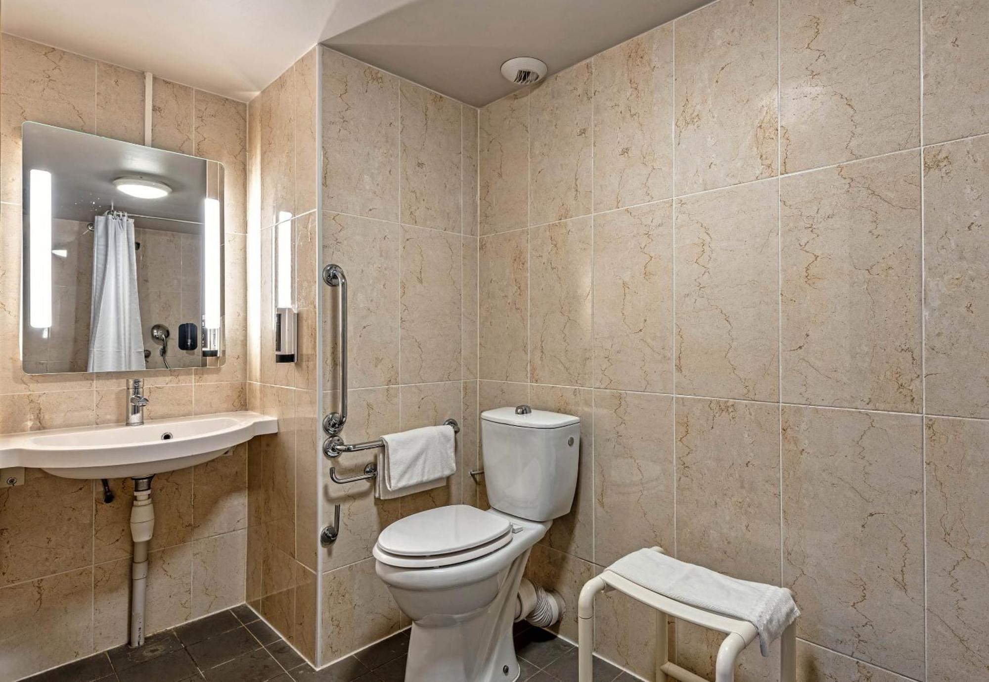 B&B Hotel Quimper Nord Douarnenez Екстериор снимка