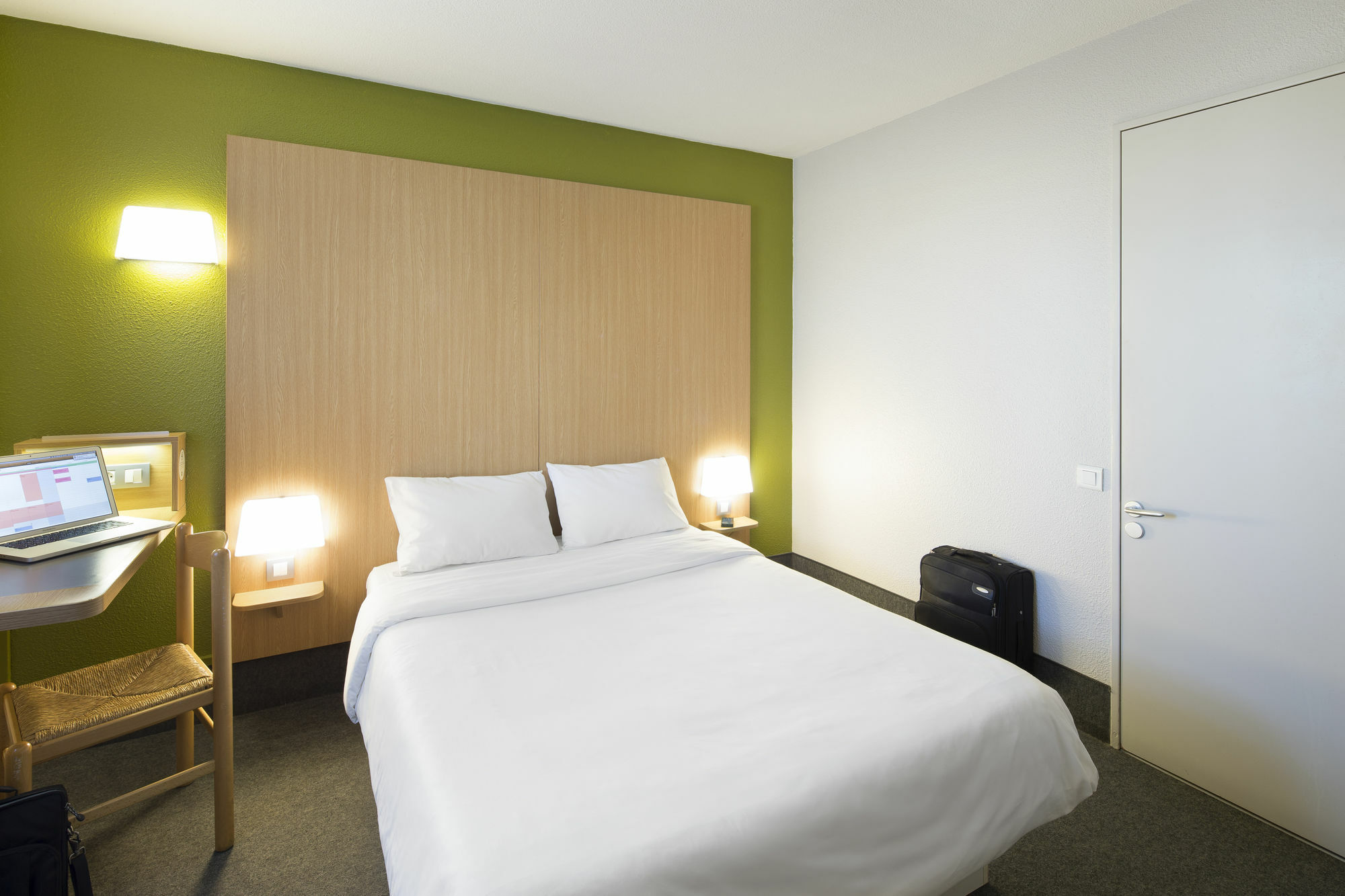 B&B Hotel Quimper Nord Douarnenez Екстериор снимка